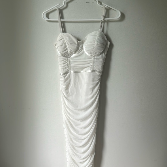 Privy White Dress - Picture 4 of 7